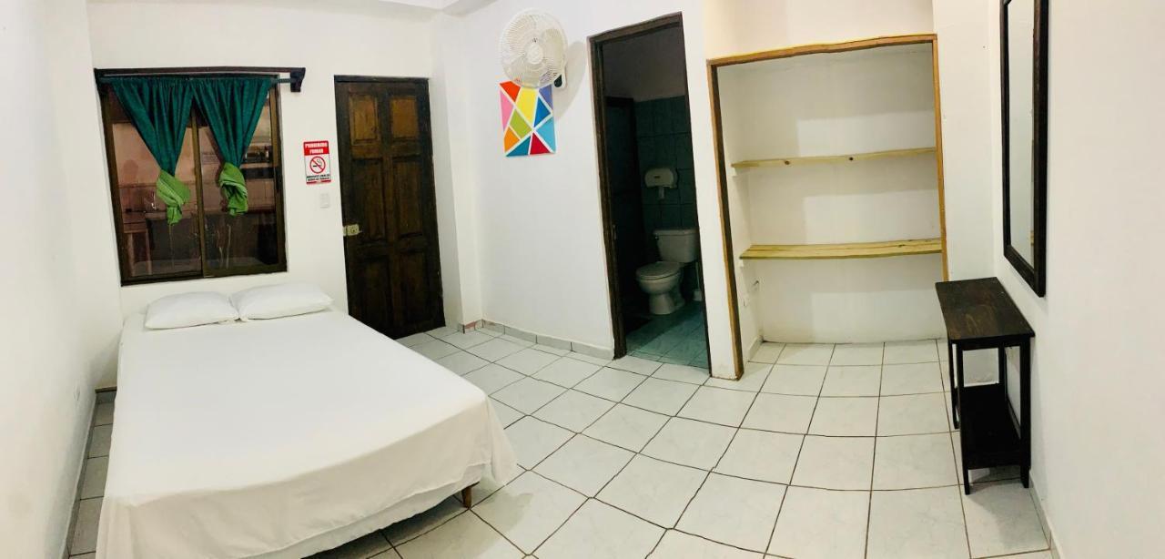 Hotel Cabinas Jacomar Kültér fotó