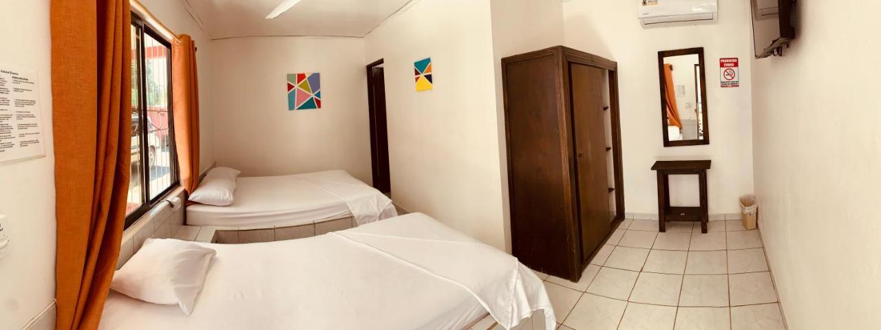 Hotel Cabinas Jacomar Kültér fotó